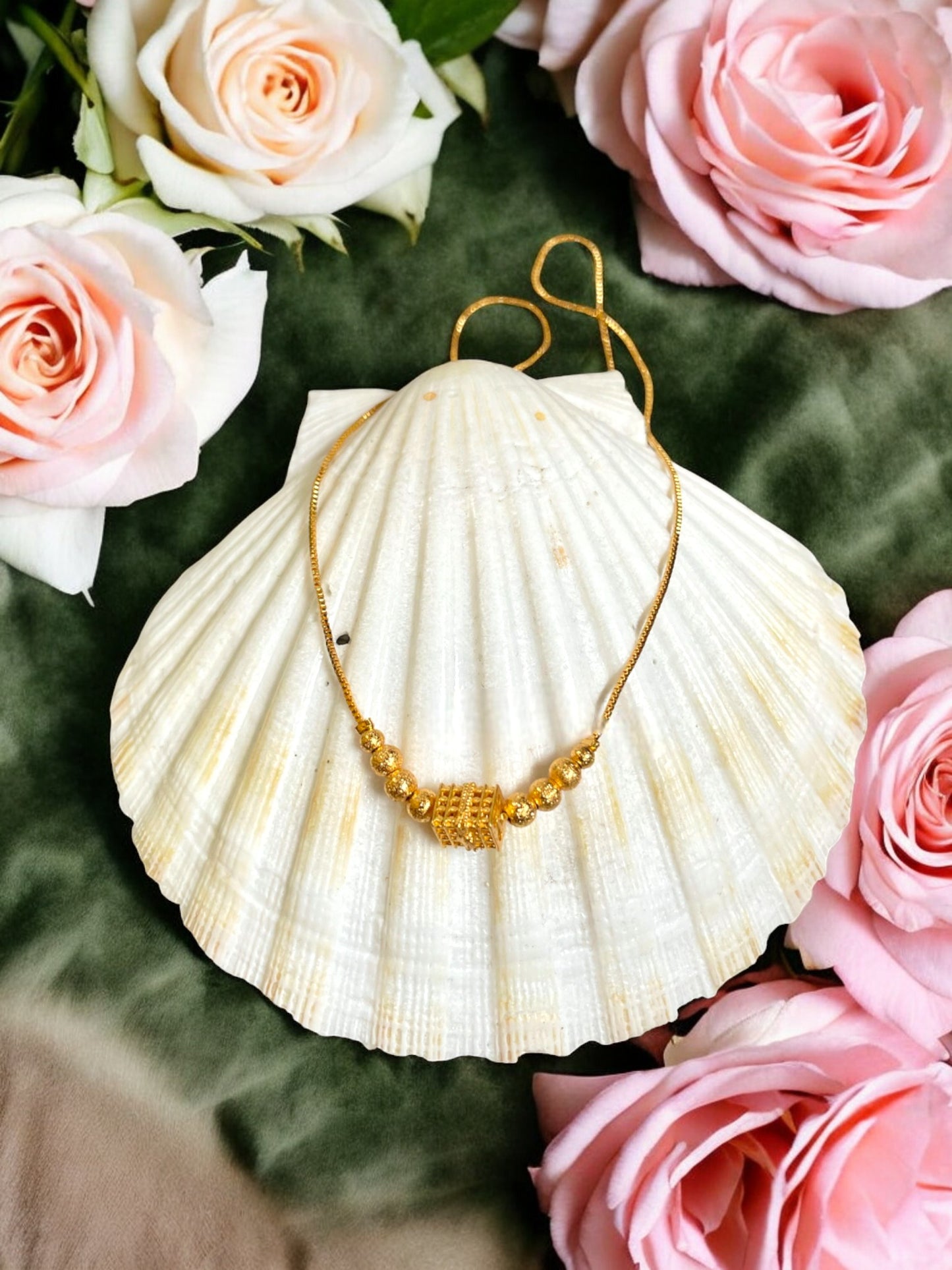 Jaal Box Golden Necklet - Mini