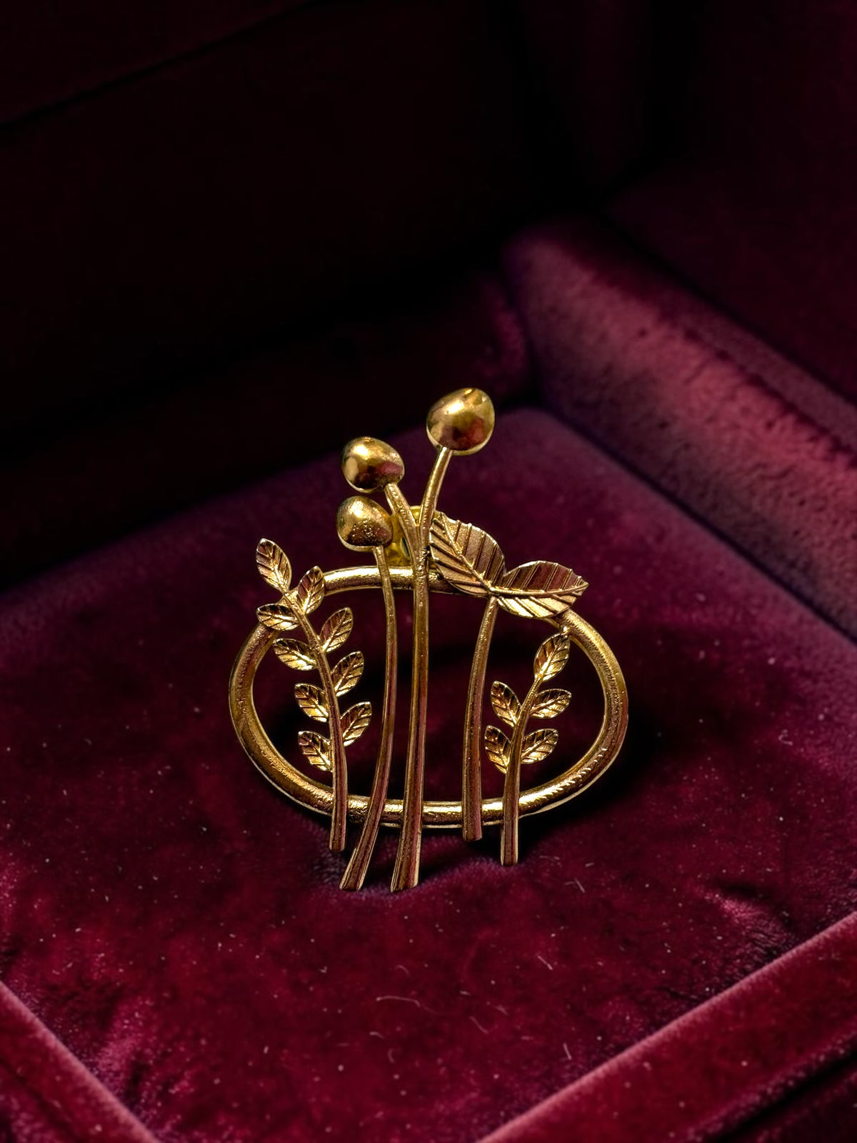 Gulistan Premium Sculptural Brass Brooch