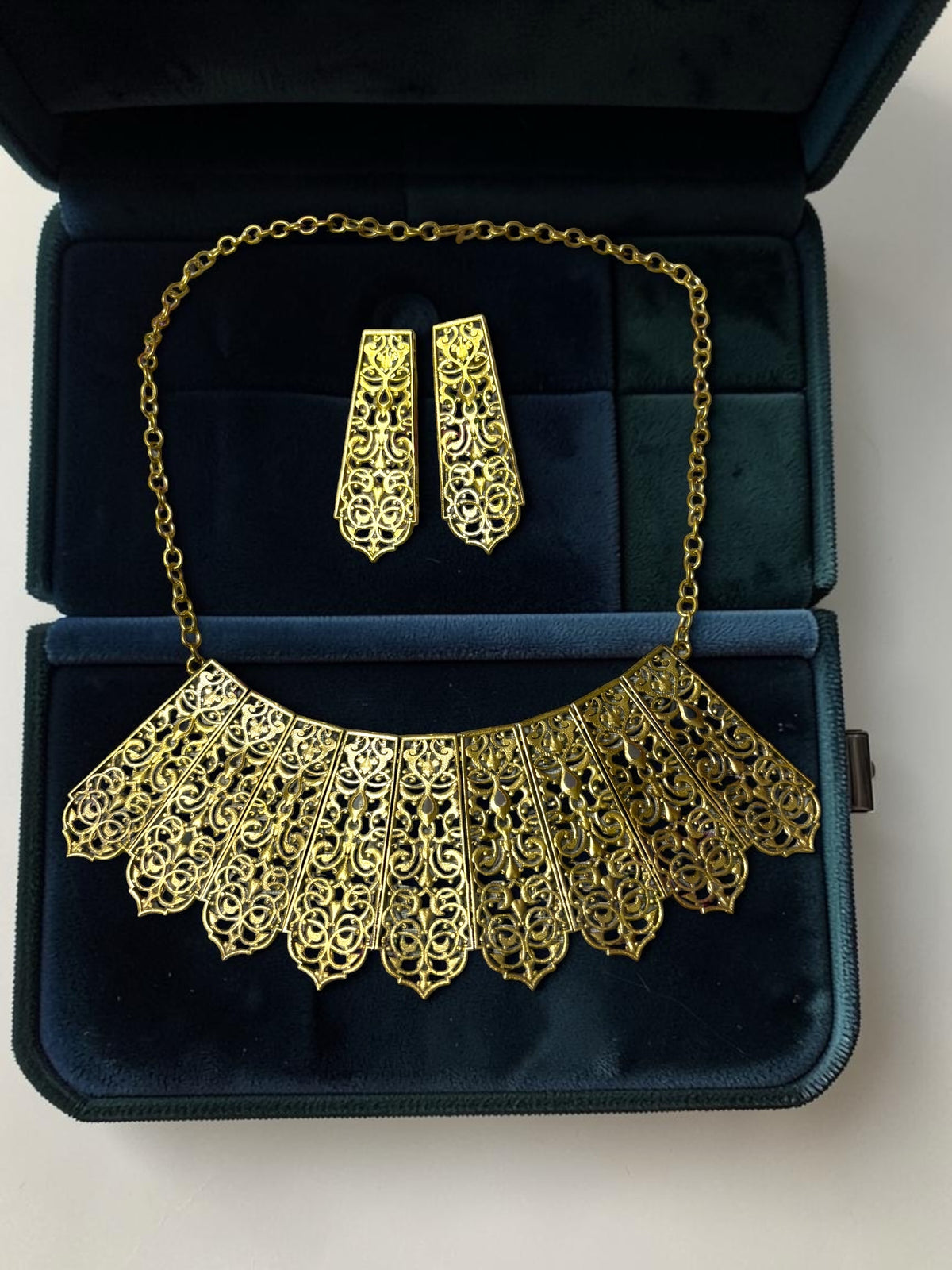 Maya Jaal Premium Sculptural Brass Necklace Jewelry Set (Necklace, Earrings)