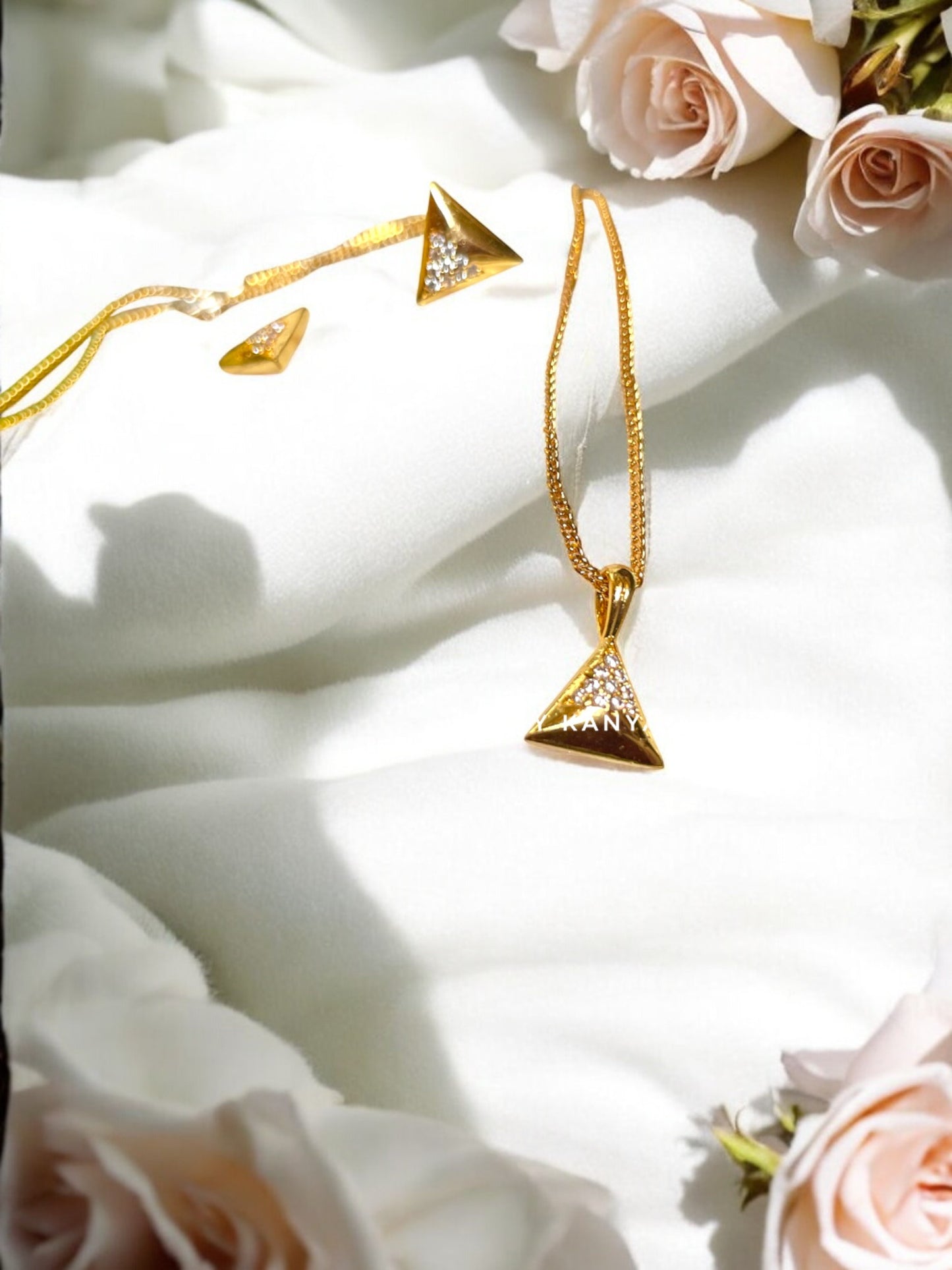 Triangle Golden Necklet Set - Minis