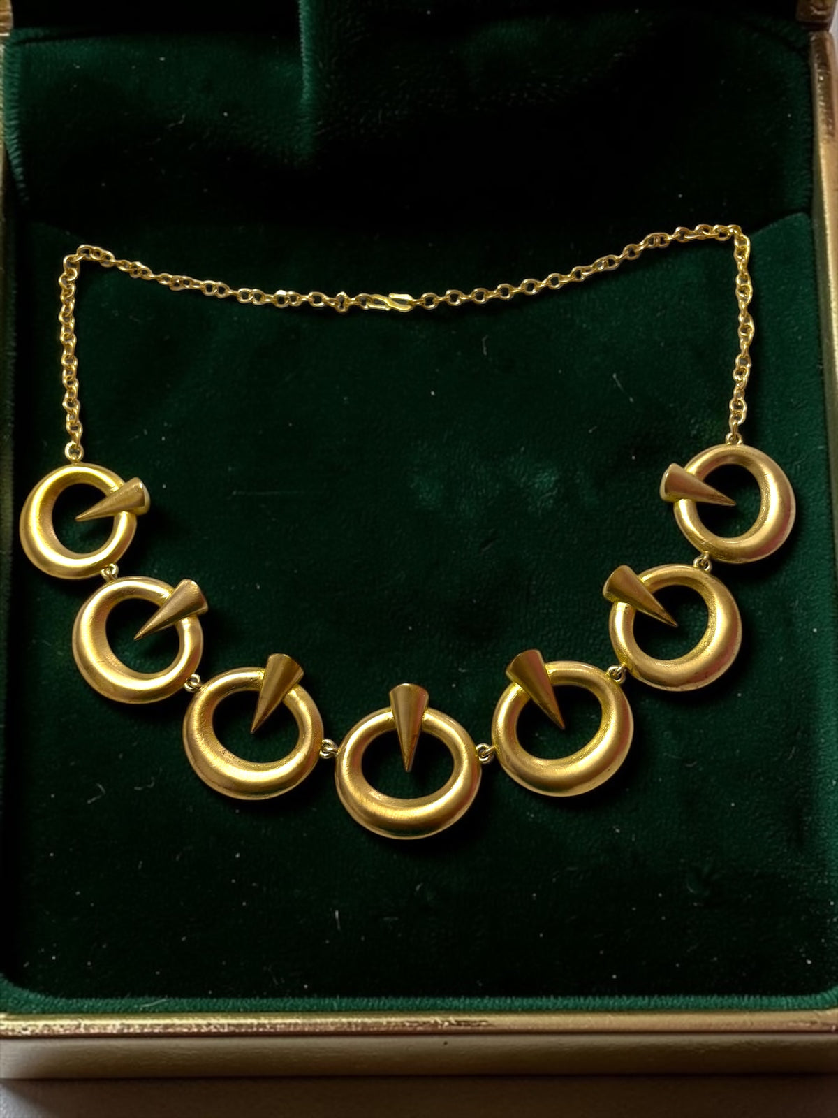 Veya Premium Sculptural Brass Necklace Jewelry Set (Necklace, Earrings)