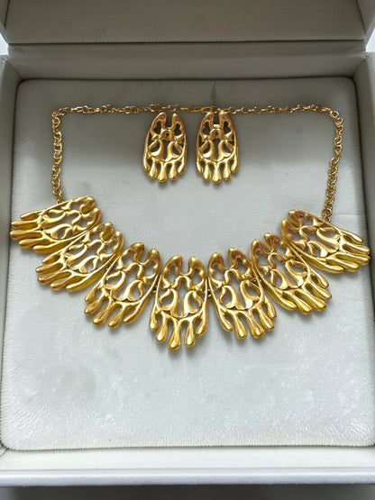 Kashish Premium Sculptural Brass Necklace Jewelry Set (Necklace, Earrings)