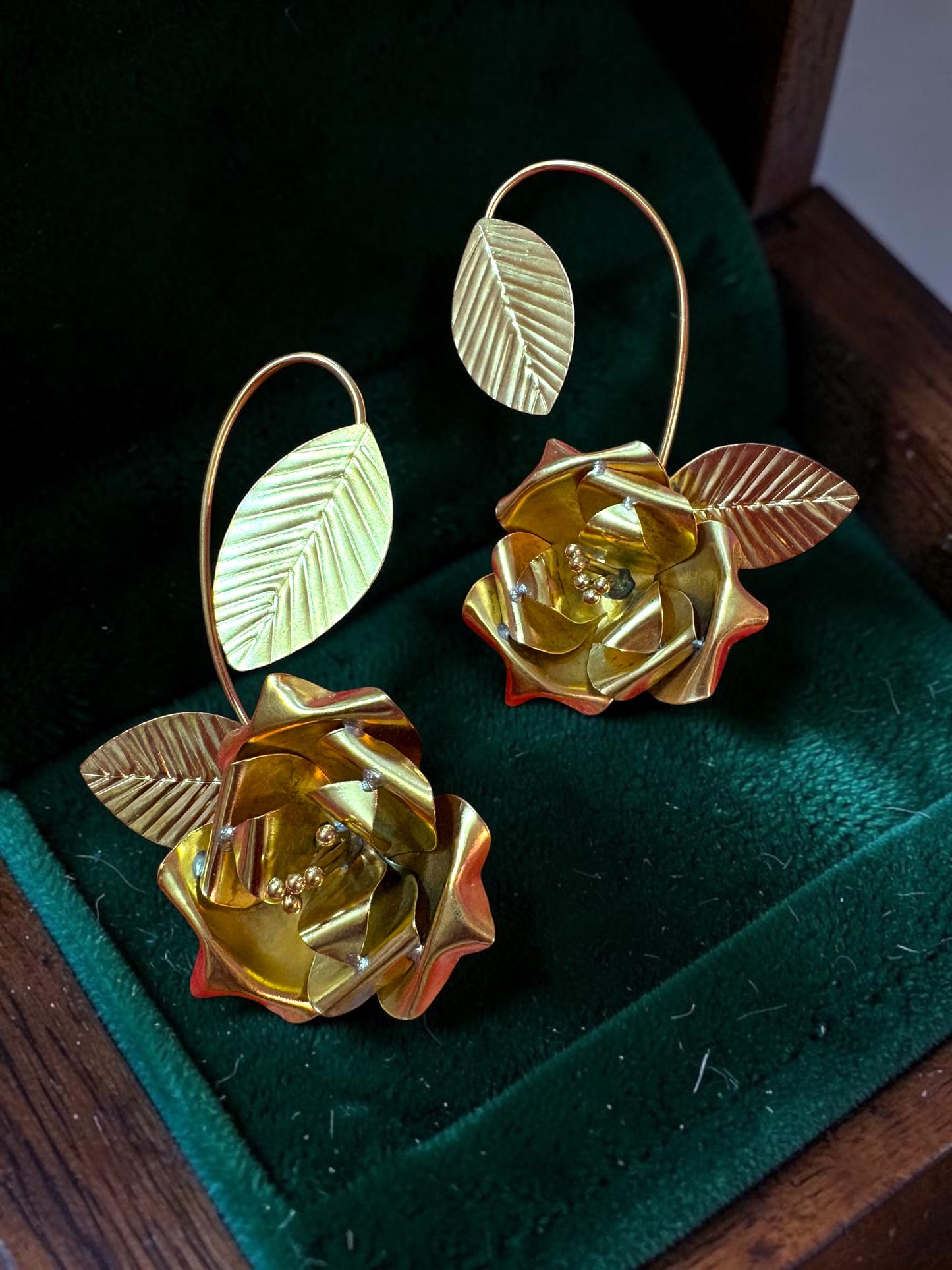 Roselle Brass Earcuff Earrings (Piercing)