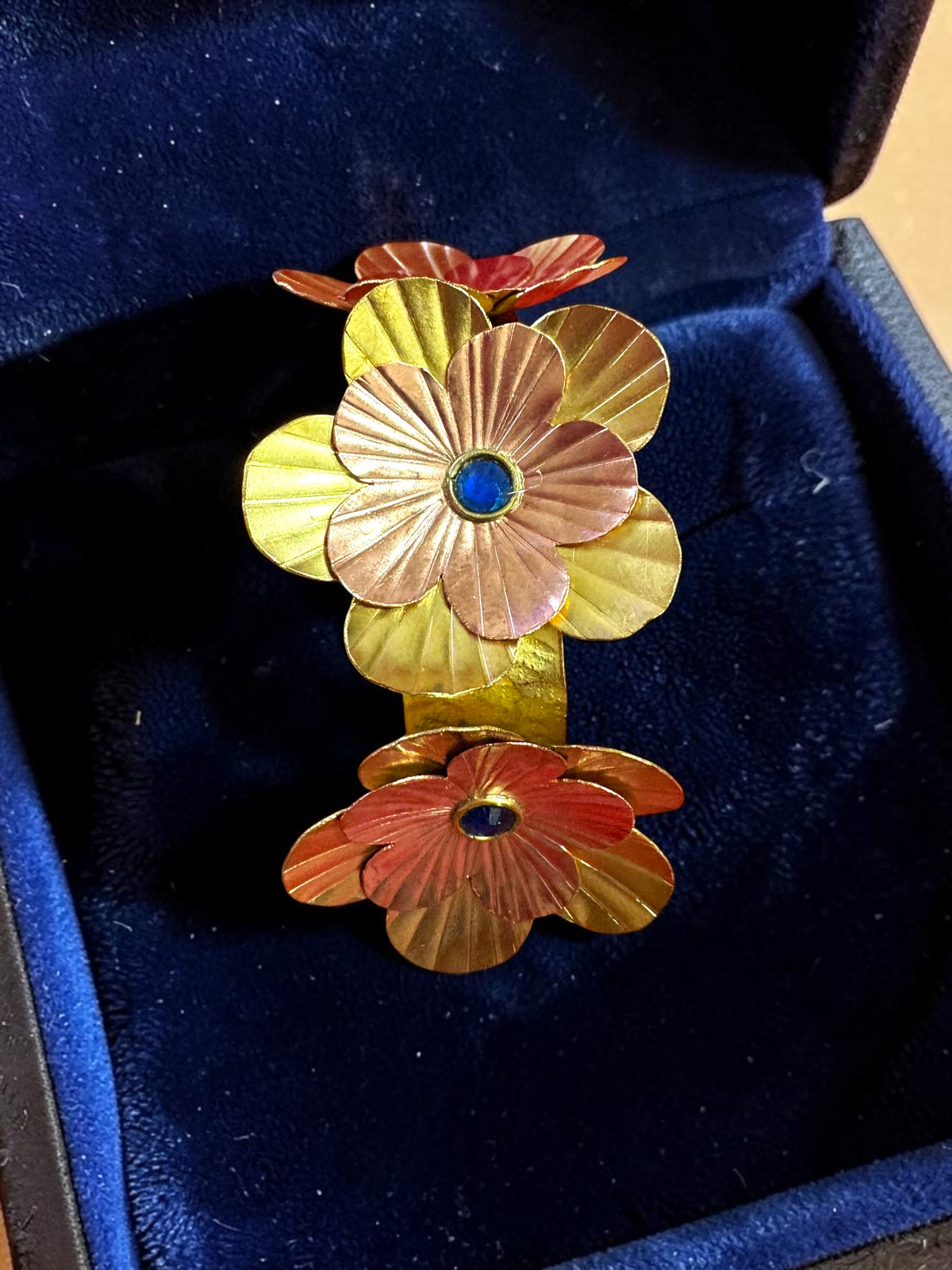 Fleurs Brass Bracelet - Deep Blue