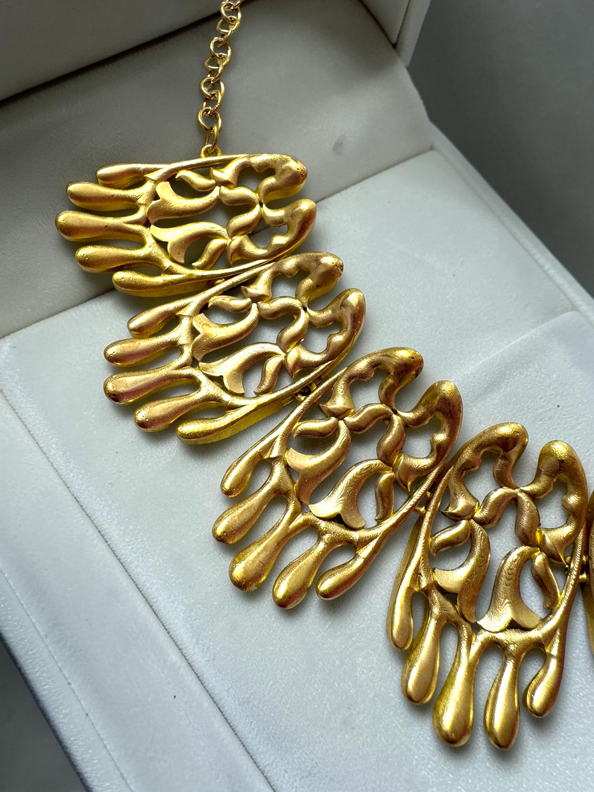 Kashish Premium Sculptural Brass Necklace Jewelry Set (Necklace, Earrings)