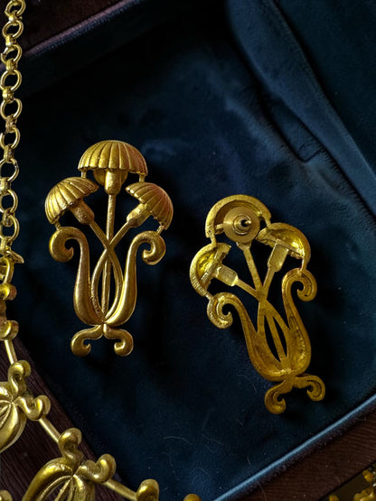 Amanita Premium Sculptural Brass Necklace Jewelry Set (Necklace, Earrings)
