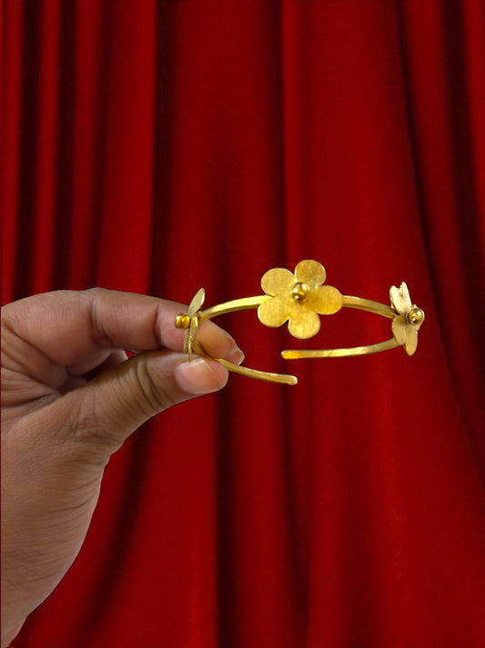 Bangaliana Flower Brass Thin Bracelet