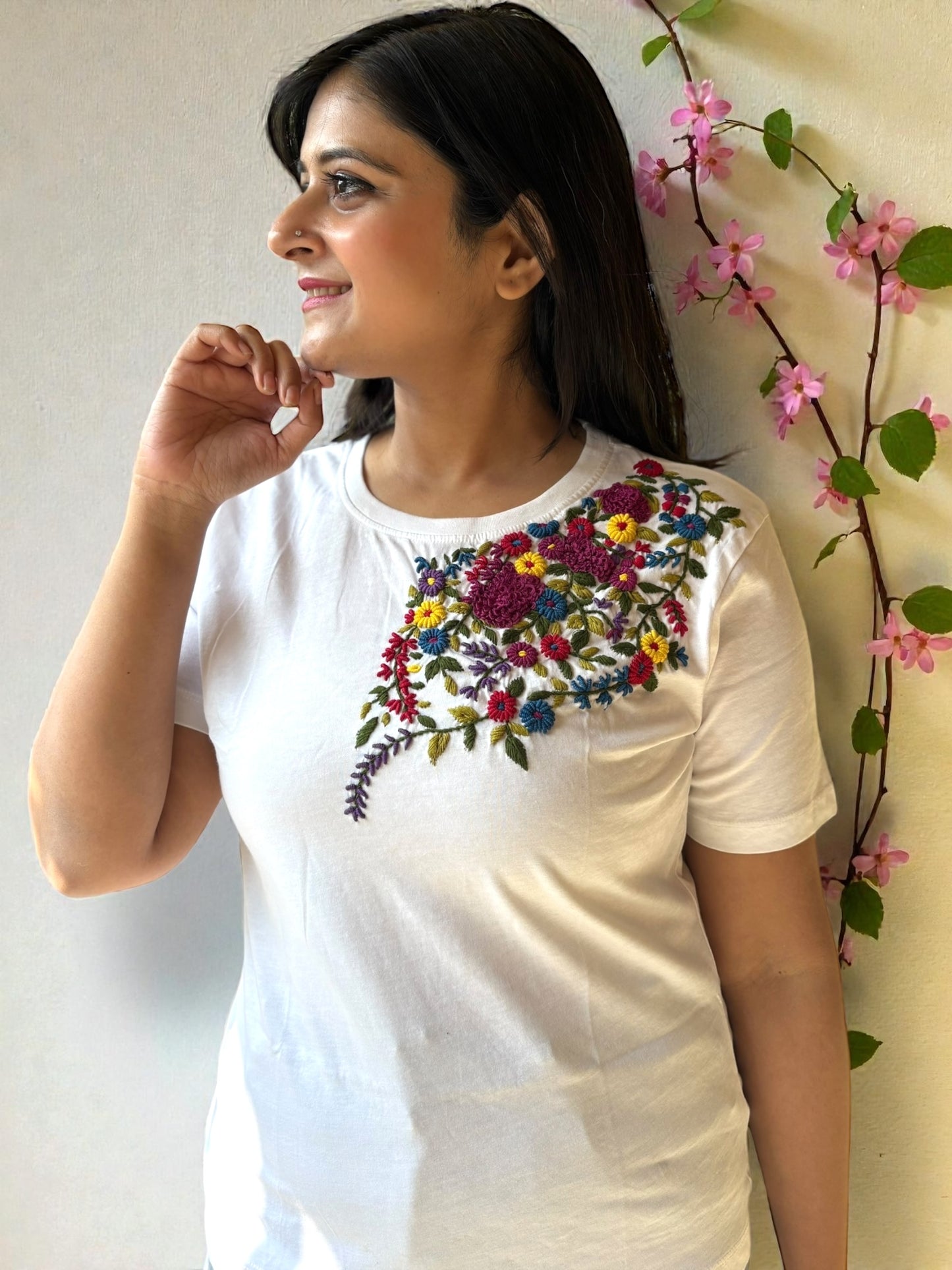 Hana Embroidered T-shirt - White Shoulder