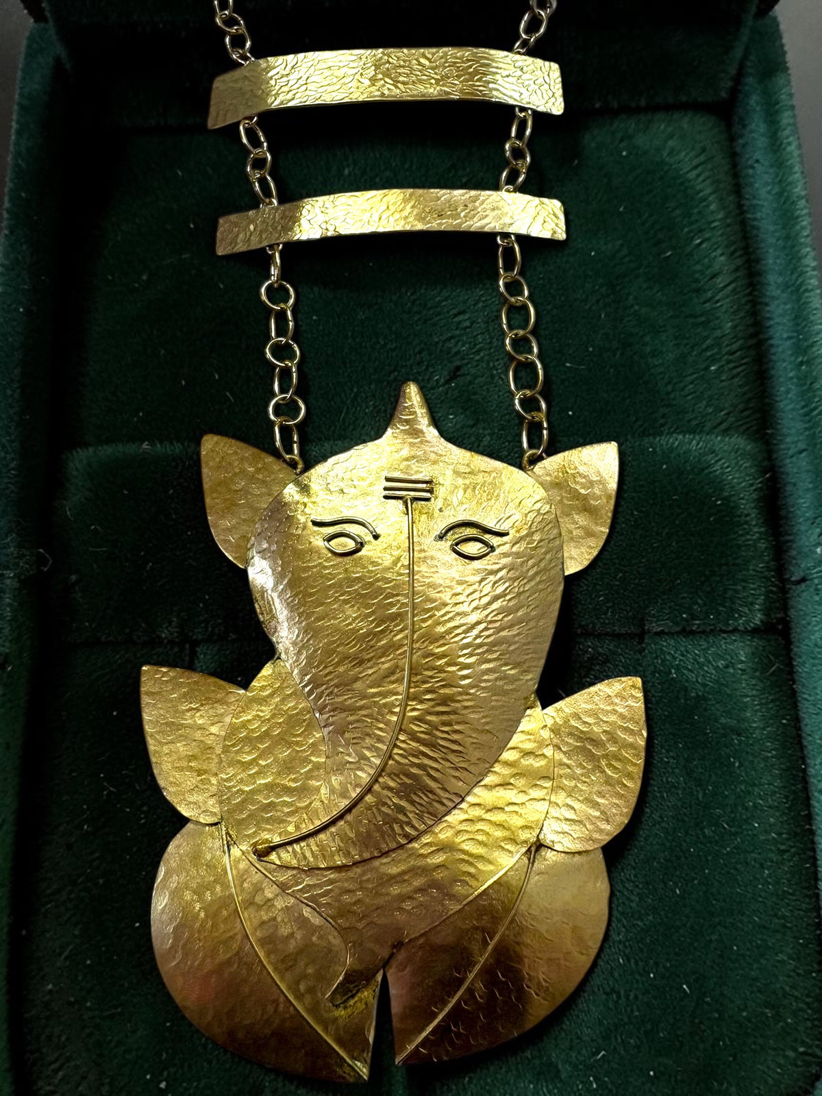 Ganapati Brass Statement Chain Necklace Jewelry Set (Necklace, Earrings)