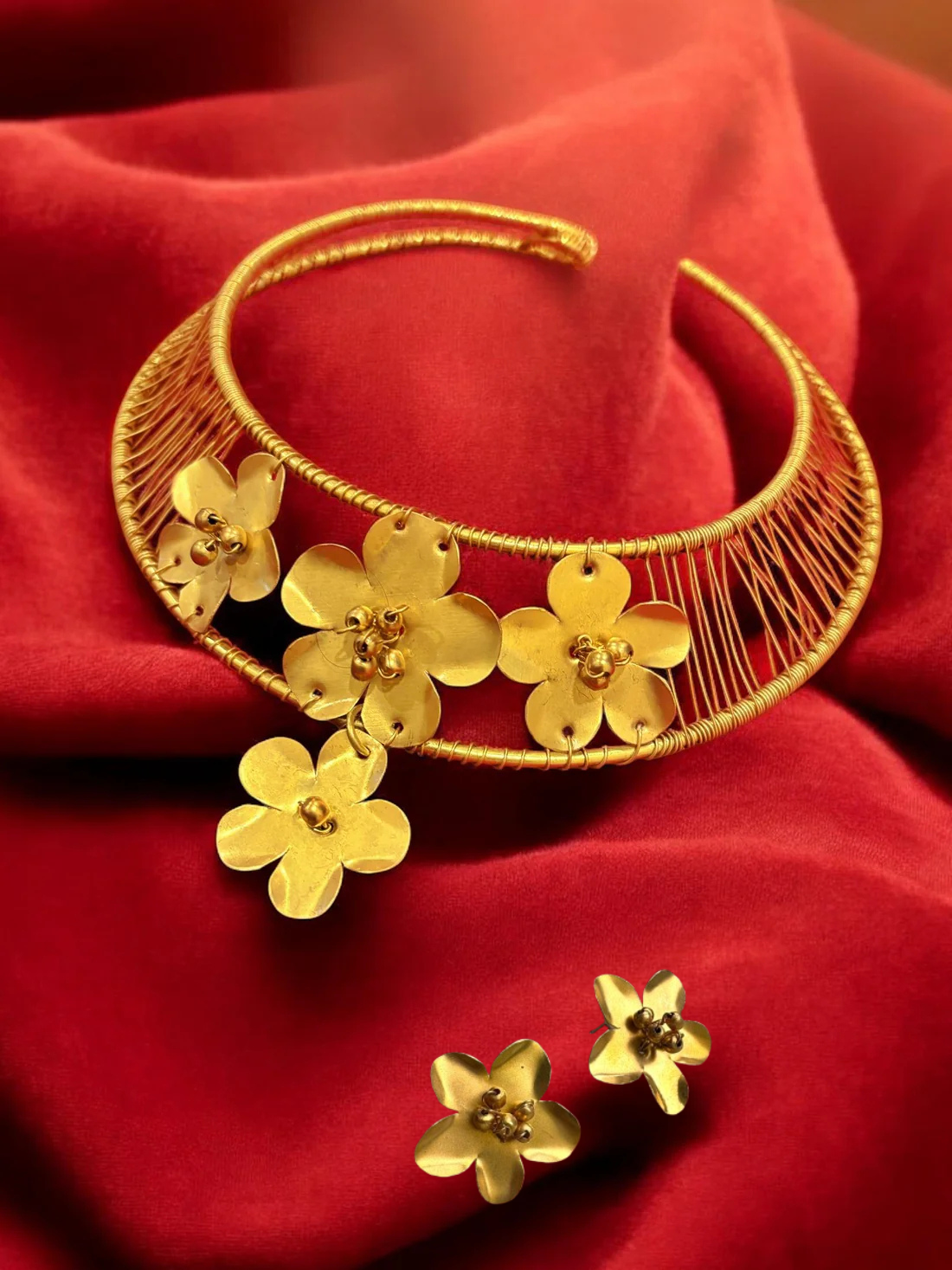 Baha Brass Hasli Necklace Jewelry Set (Necklace + Earrings)