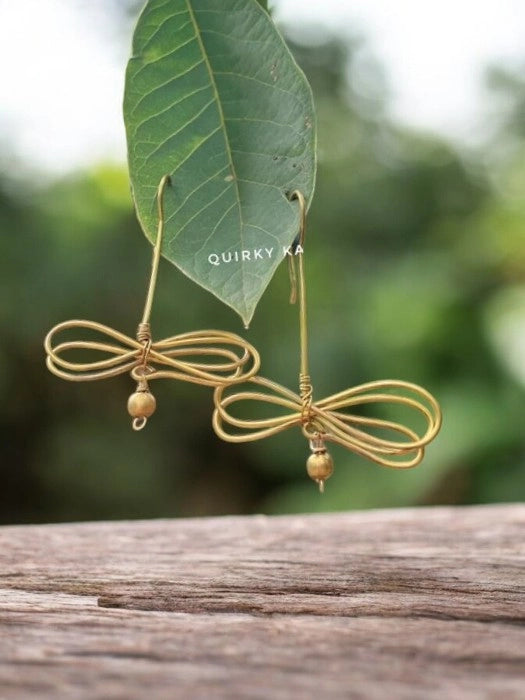 bow-on-stick-brass-earrings