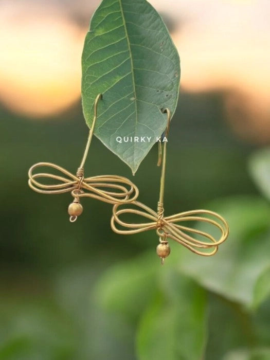 bow-on-stick-brass-earrings