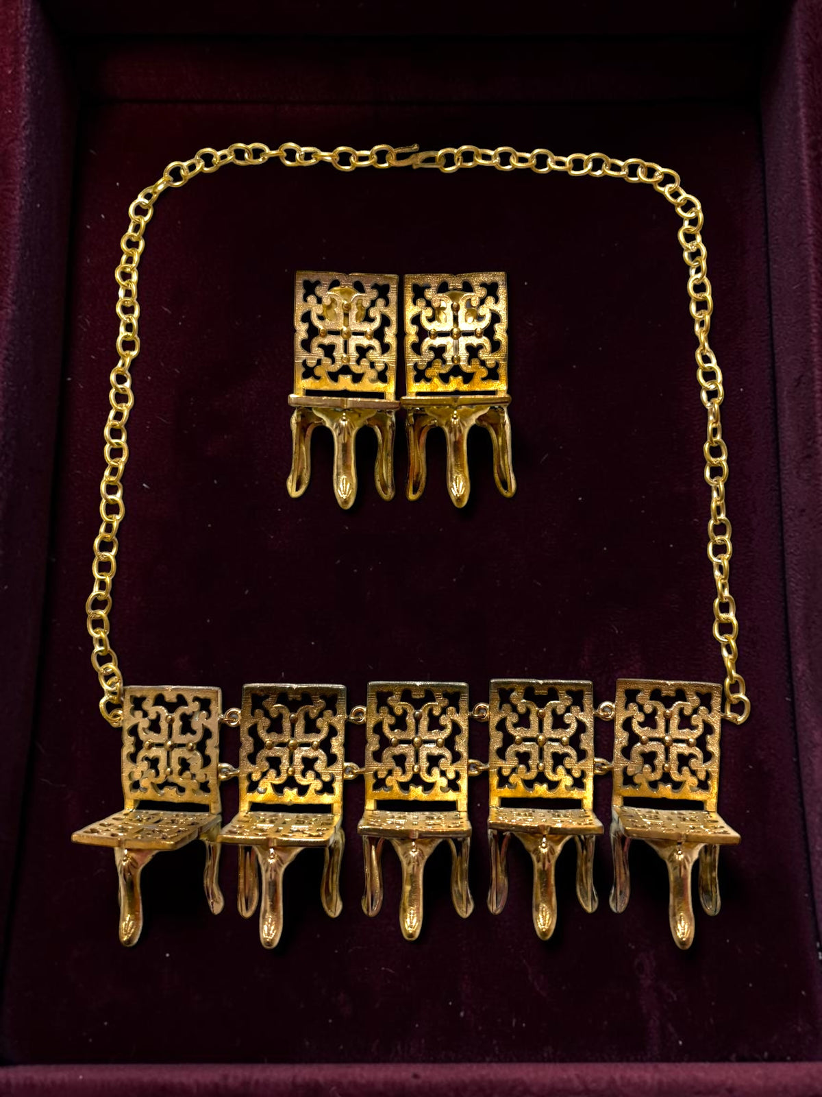 Maharani's Court Premium Sculptural Brass Necklace Jewelry Set (Necklace, Earrings)