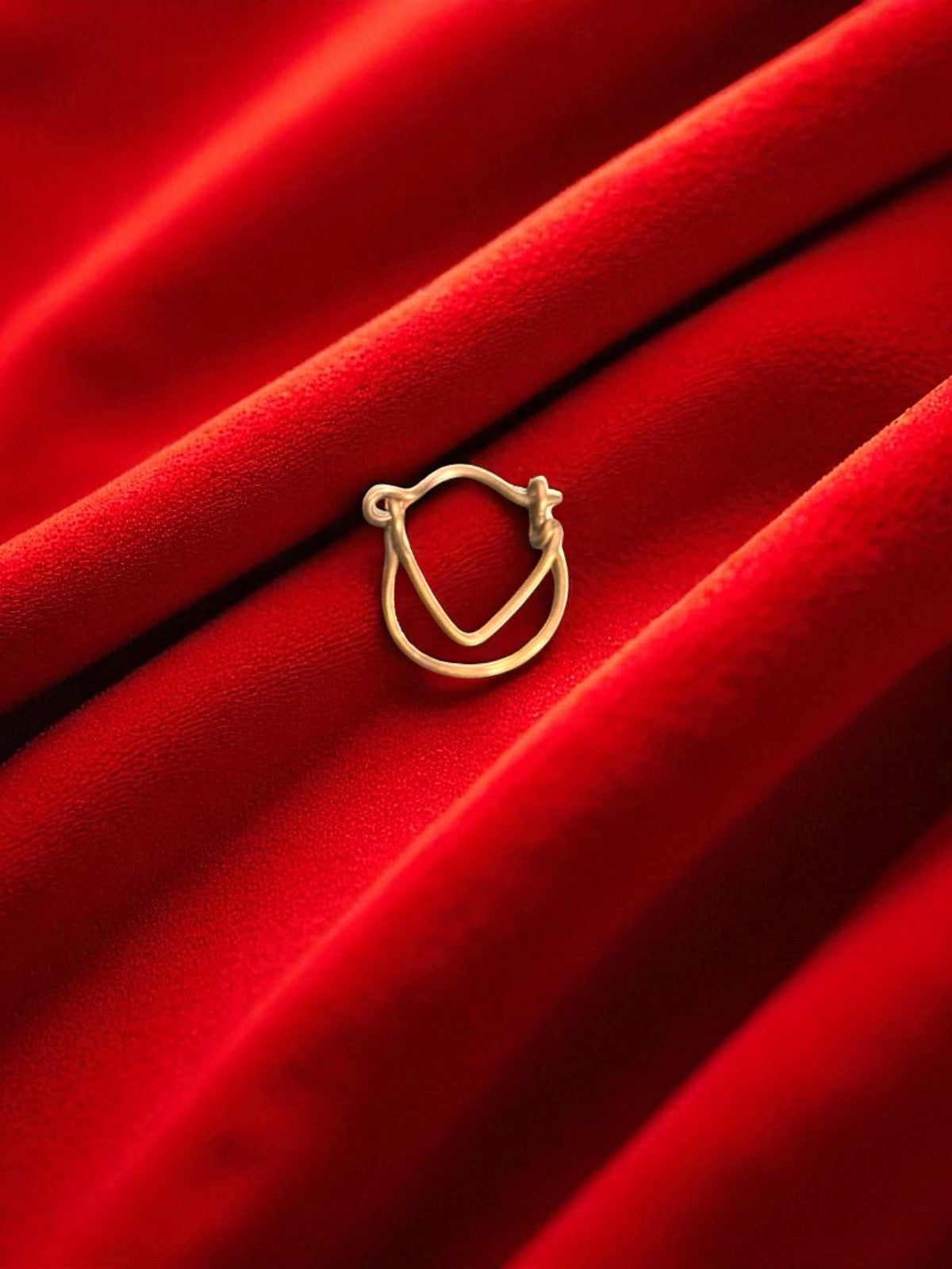 V Circle Brass Nosering (Piercing)