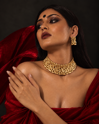 Avara Premium Sculptural Brass Necklace Jewelry Set (Necklace, Earrings)