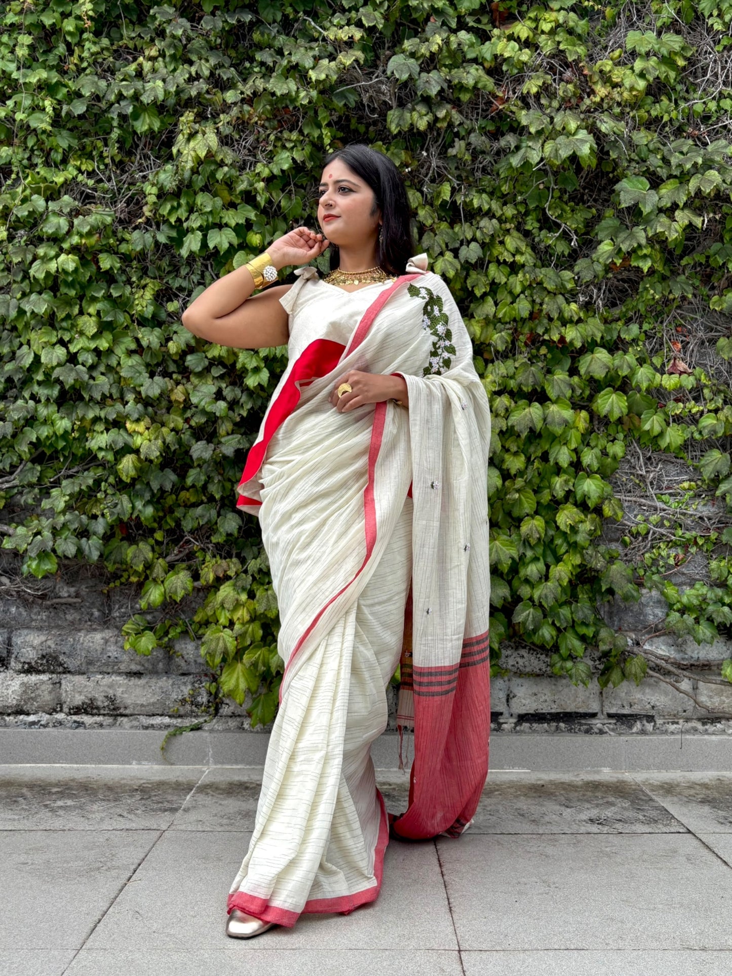 Shiuli Off-white & Red Hand-Embroidered Handloom Saree