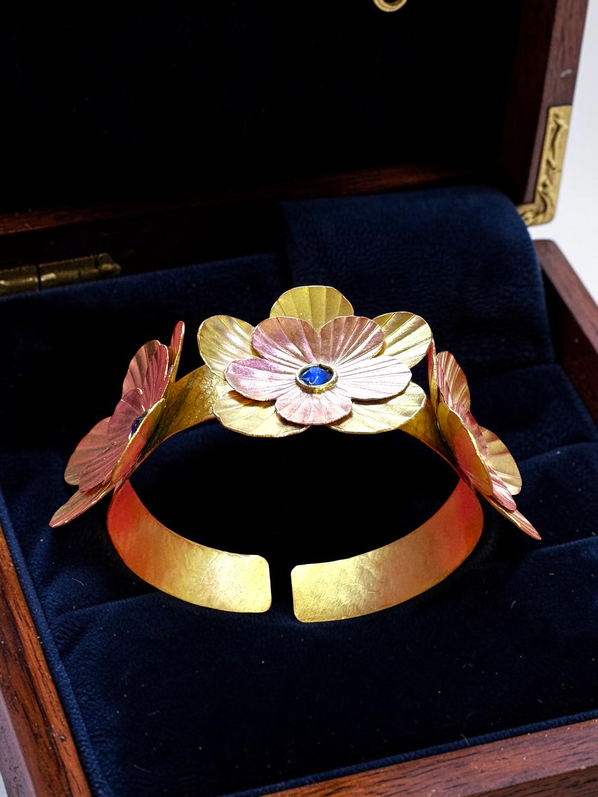 Fleurs Brass Bracelet - Deep Blue