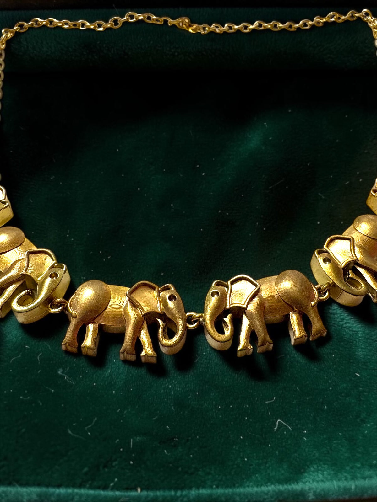 Gajagamini Premium Sculptural Brass Necklace Jewelry Set (Necklace, Earrings)