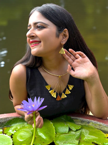 Dancing Lilies Brass Hasli Necklace Jewelry Set (Necklace + Earrings)