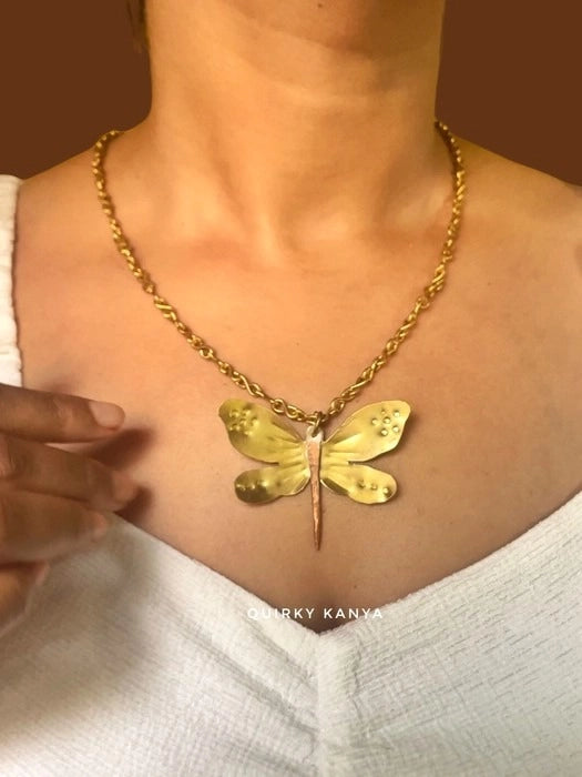 dragonfly-brass-pendant-chain-necklace