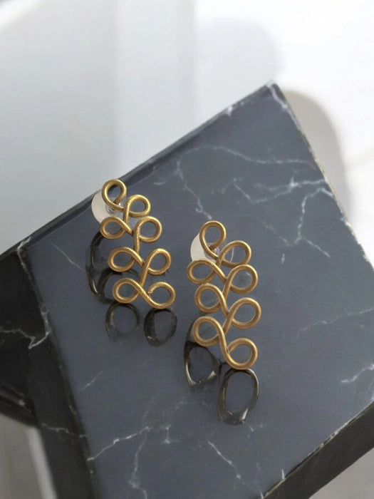 figure-8s-brass-stud-earrings