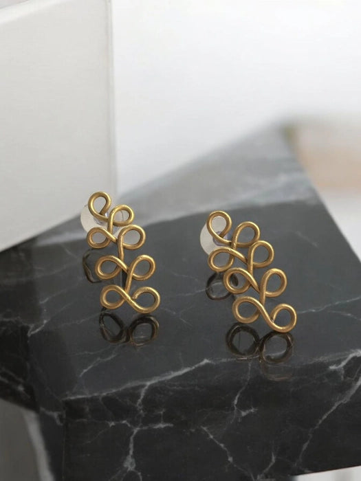 figure-8s-brass-stud-earrings