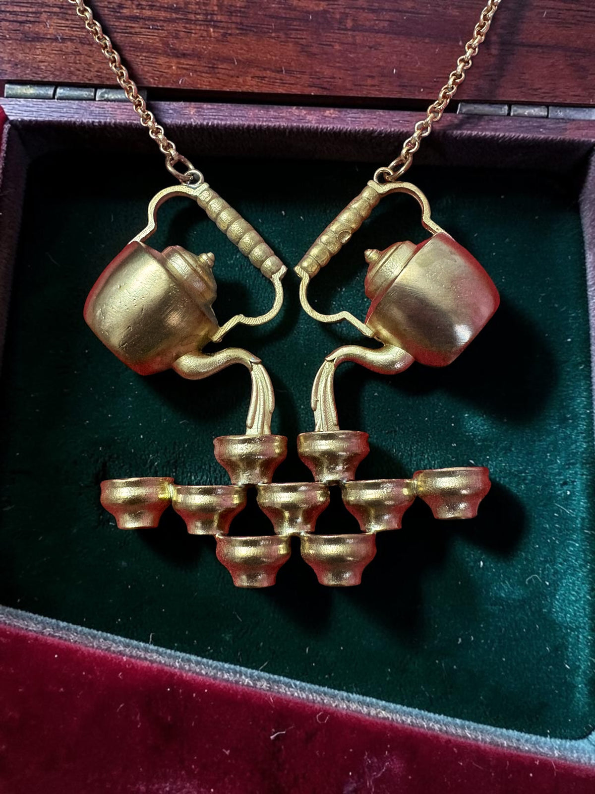 High Tea Premium Sculptural Brass Necklace Jewelry Set (Necklace, Earrings)