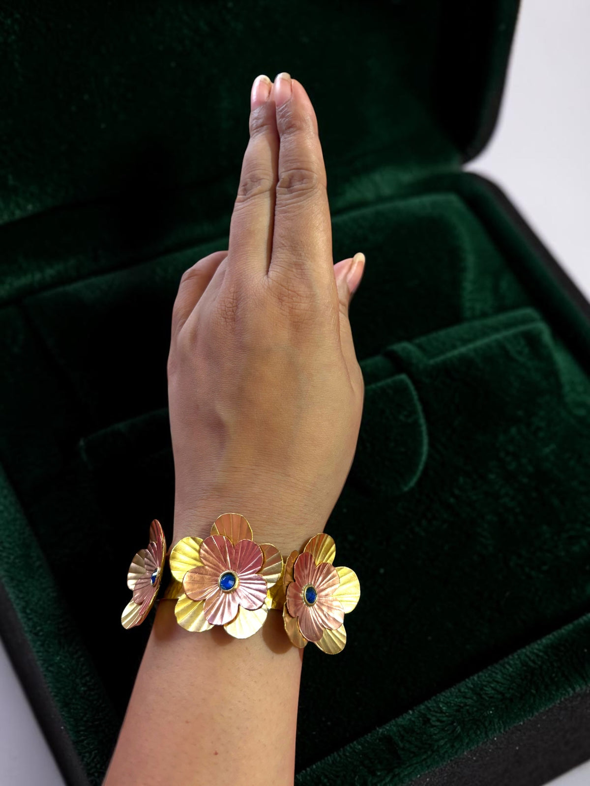 Fleurs Brass Bracelet - Deep Blue