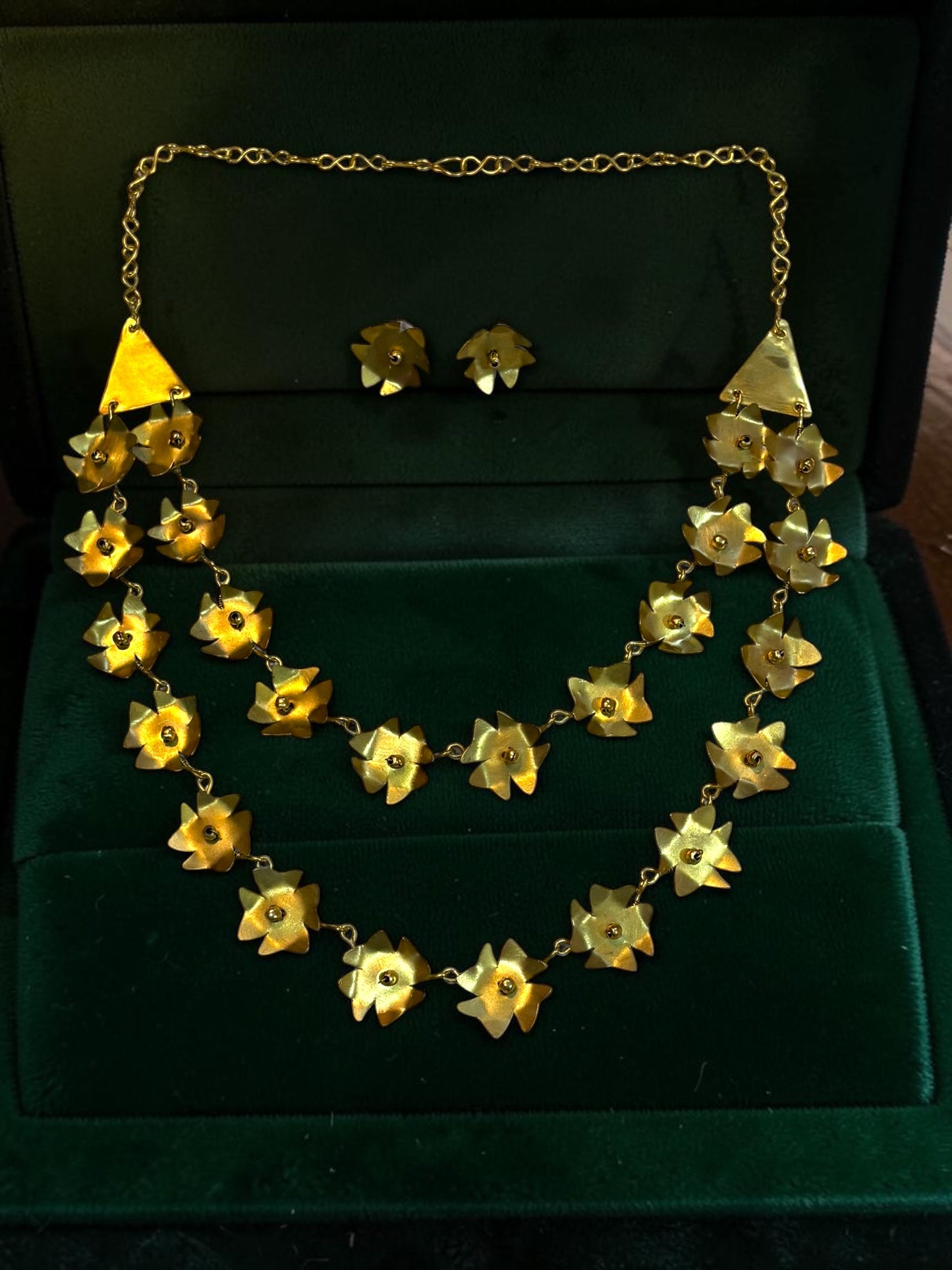 Shiuli Brass Statement Necklace Jewelry Set (Necklace, Earrings)