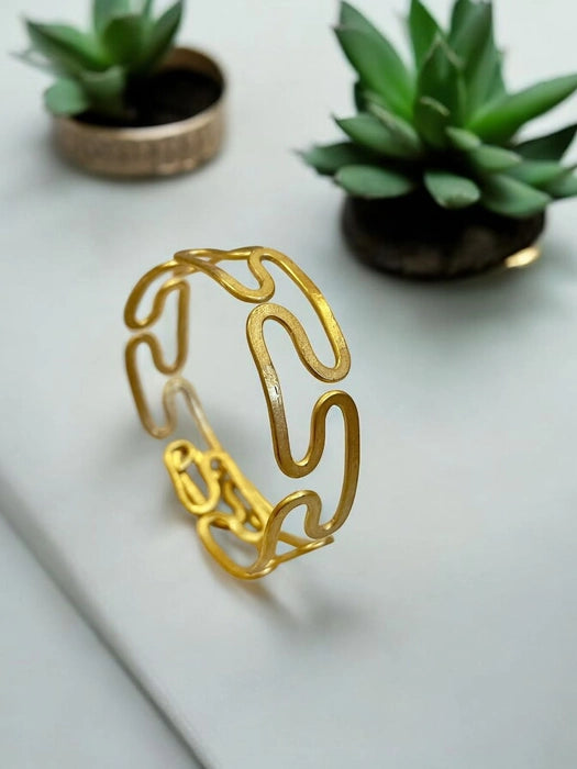 flat-spiral-brass-bracelet