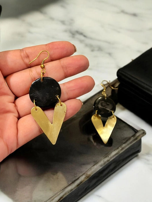 kala-khatta-brass-dangler-earrings-black