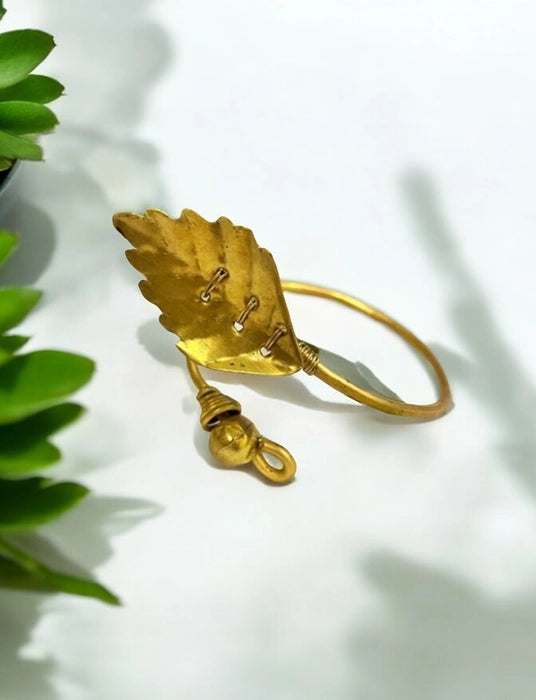 leafy-affair-brass-bracelet