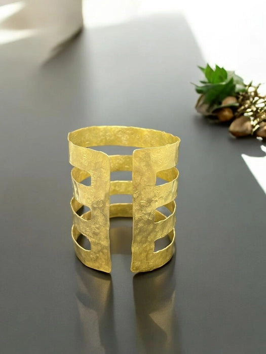 striped-naga-wide-brass-bracelet