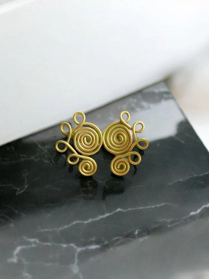 oneside-curly-spiral-brass-stud-earrings