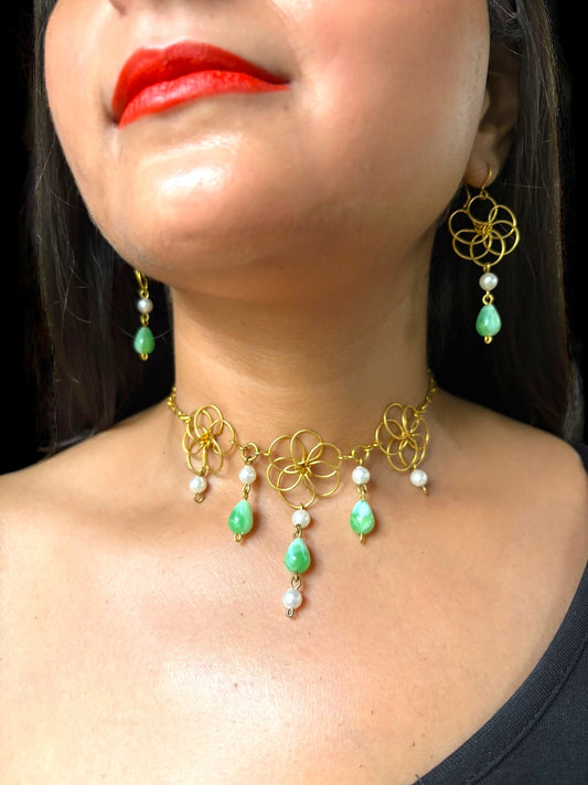 Princess Jasmine Floral Brass Choker Necklace Jewelry Set (Necklace + Earrings)