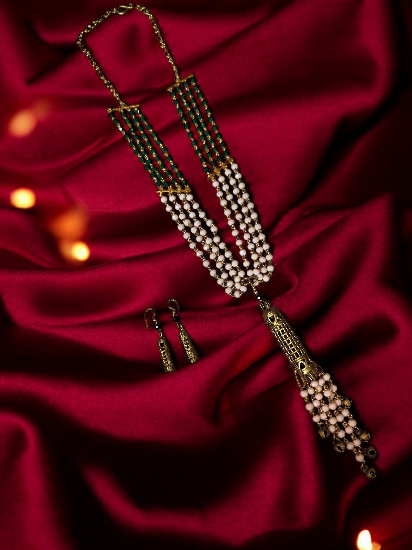 rani-sahiba-white-and-green-dokra-and-crystal-chandelier-brass-necklace-jewelry-set-necklace-earrings