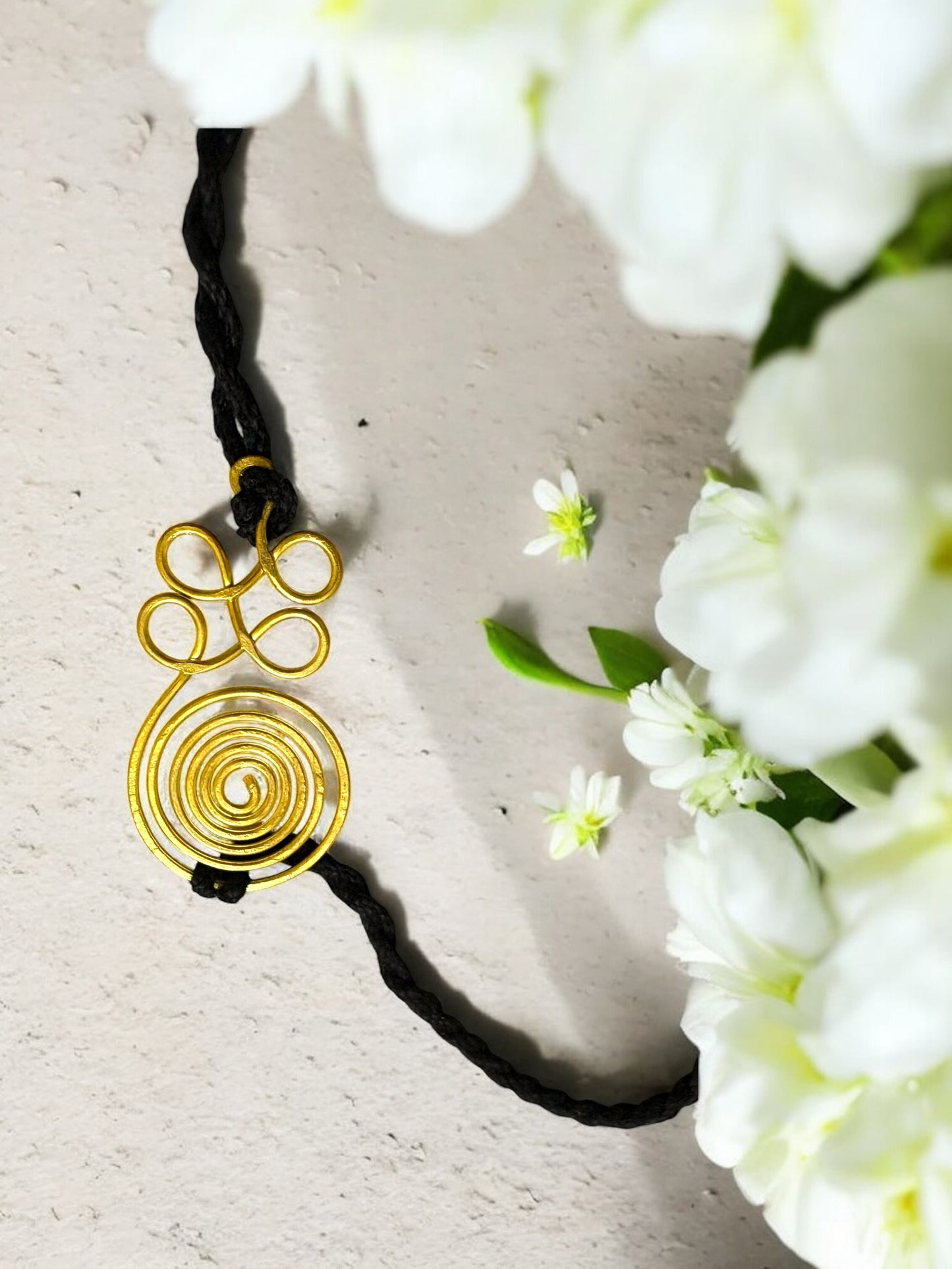 Curly Spiral Forever Brass Rakhi - Black