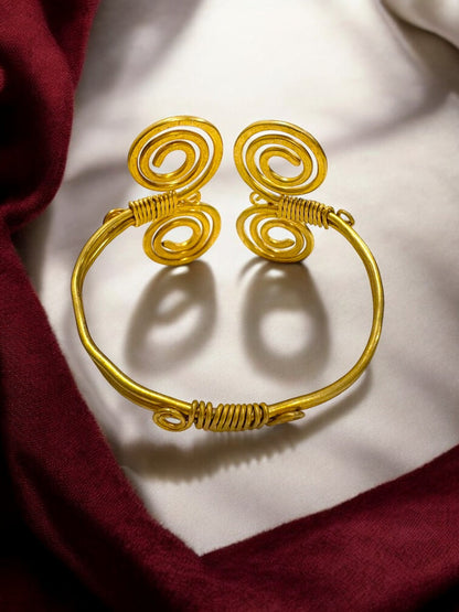 double-circle-brass-bracelet