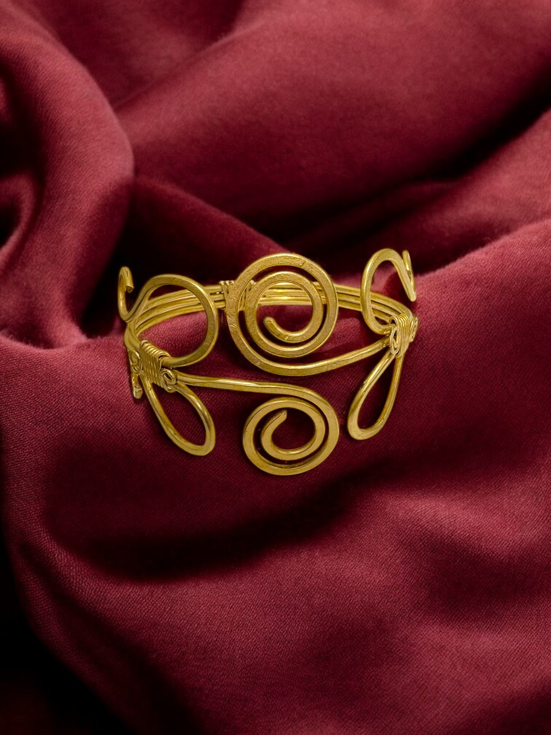 spiral-hearts-brass-bracelet