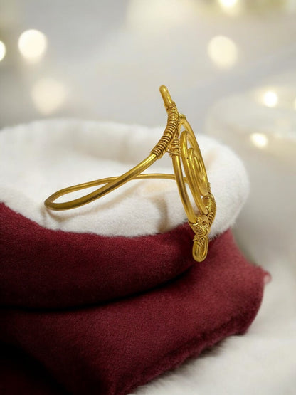 spiralling-out-brass-bracelet