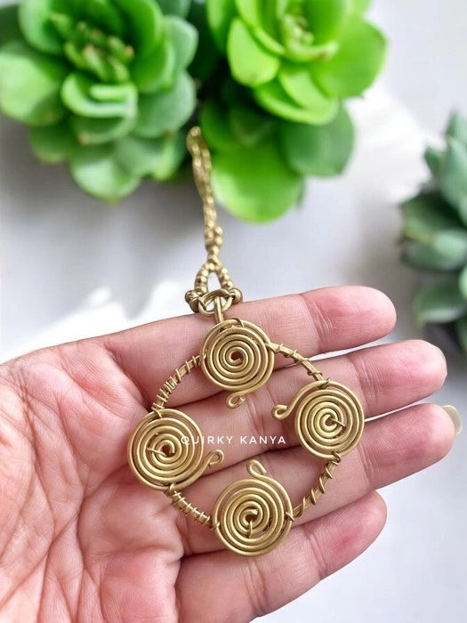 quadra-spiral-pendant-brass-necklace