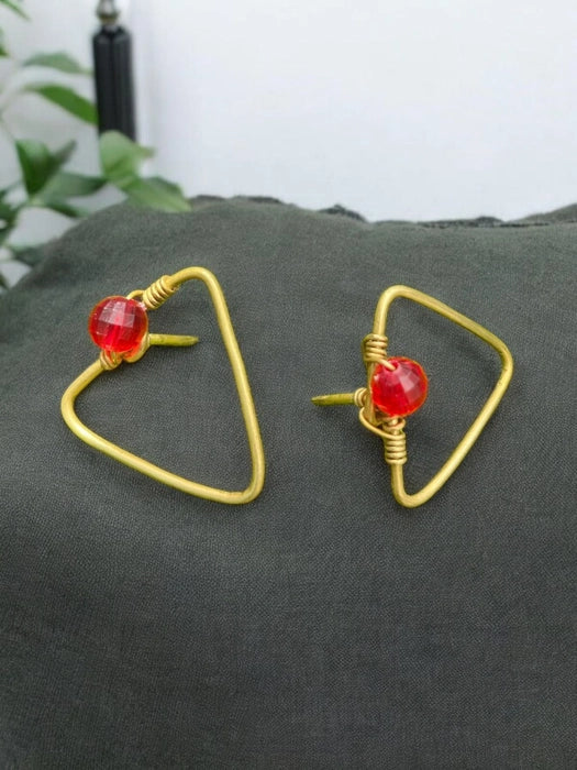 red-dot-triangle-brass-stud-earrings