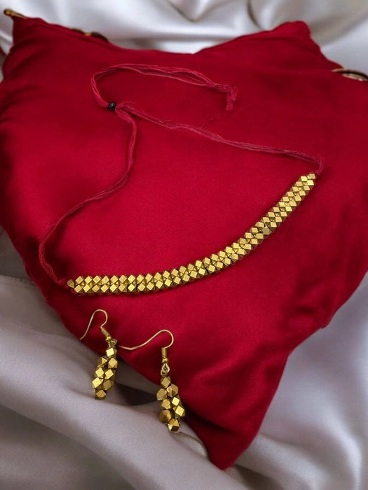 flat-beaded-brass-choker-necklace-set-red