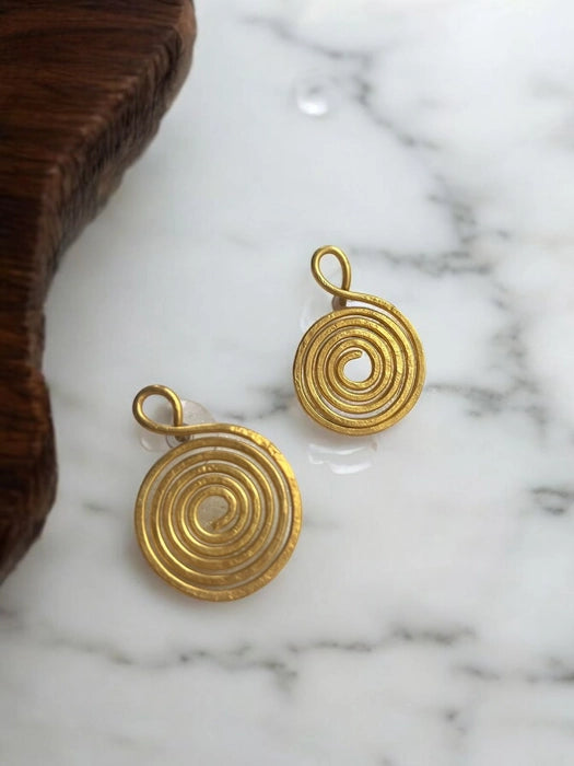 spiral-circle-brass-stud-earrings