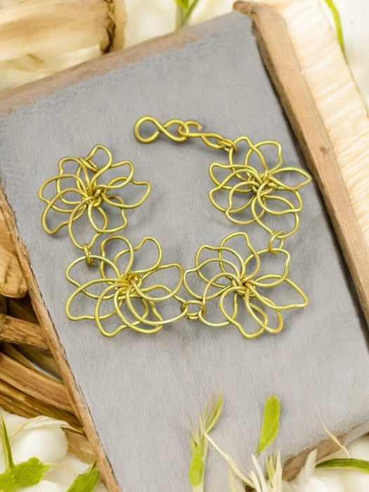 small-flowers-brass-bracelet