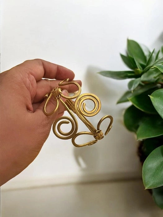 spiral-hearts-brass-bracelet