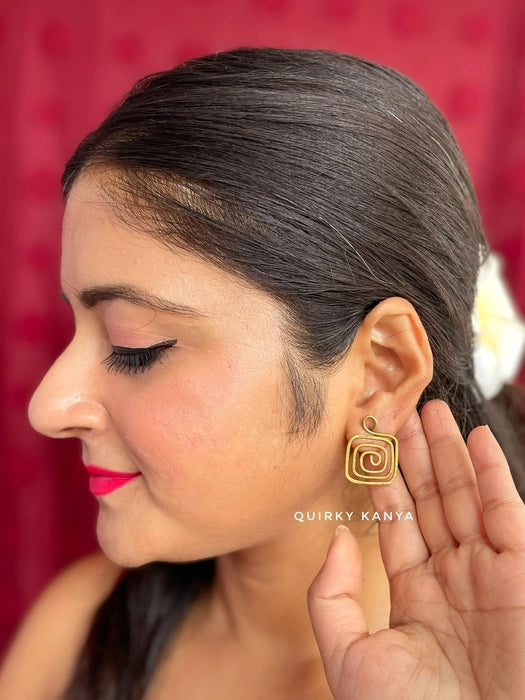 spiral-square-brass-stud-earrings