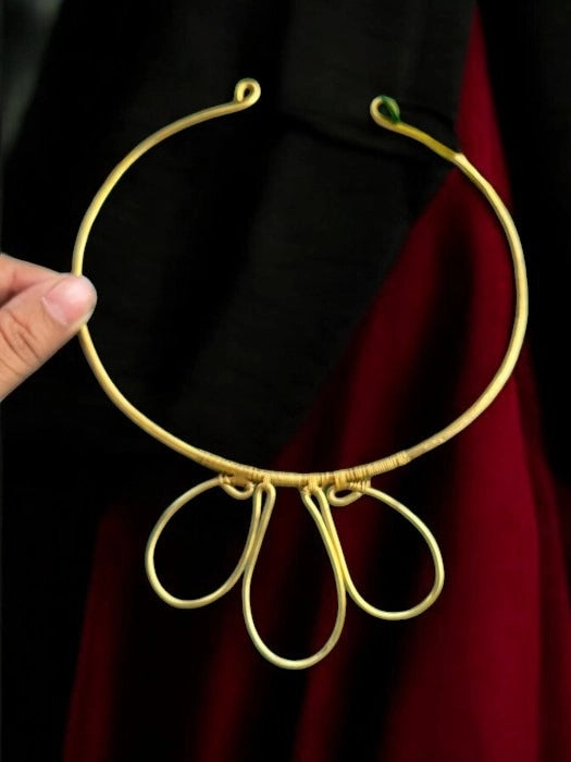 three-drops-brass-hansli-necklace