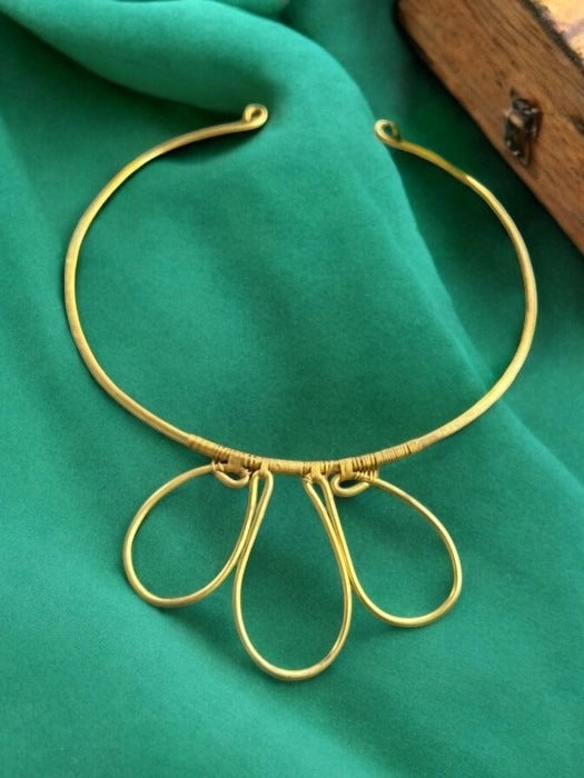 three-drops-brass-hansli-necklace