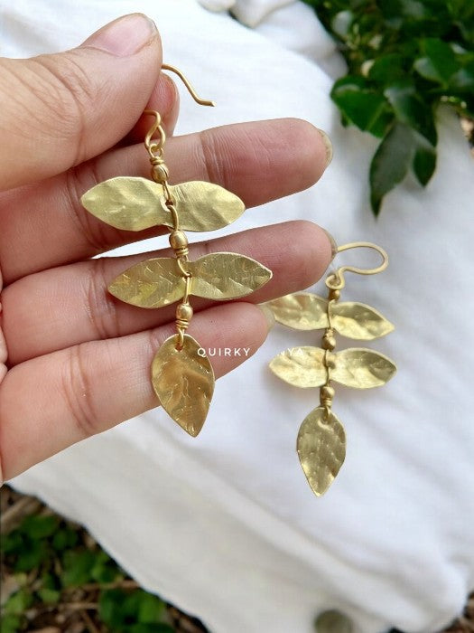 vine-fantasy-brass-earrings